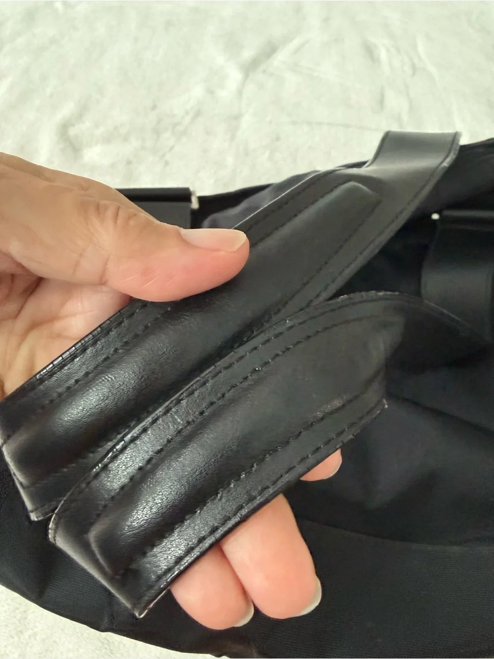 Tumi Black Nylon Bag Multiple Pockets Blue Lining Leather Handles